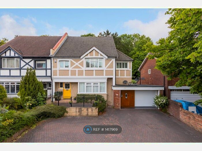 1 Bedroom Flat To Rent In Brighton Road, Coulsdon, CR5