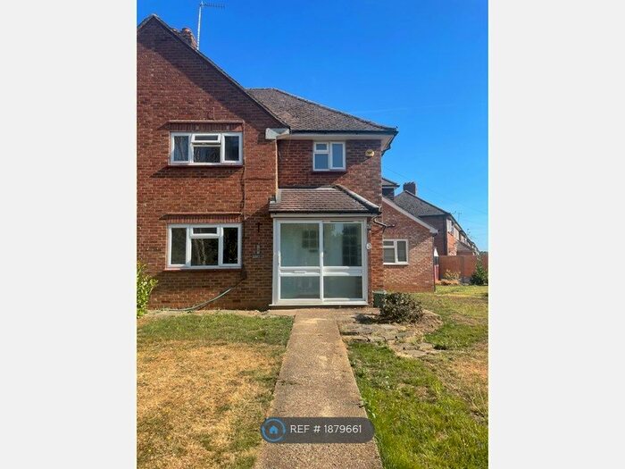 6 Bedroom Semi-Detached House To Rent In Spring Rise, Egham, TW20