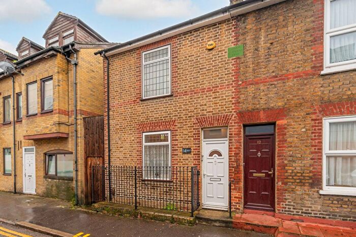2 Bedroom End Of Terrace House To Rent In Frith Road, Central Croydon, Croydon, CR0