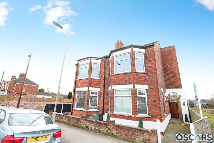 2 Bedroom Semi-Detached House For Sale In Aberdeen Street, Hull, HU9