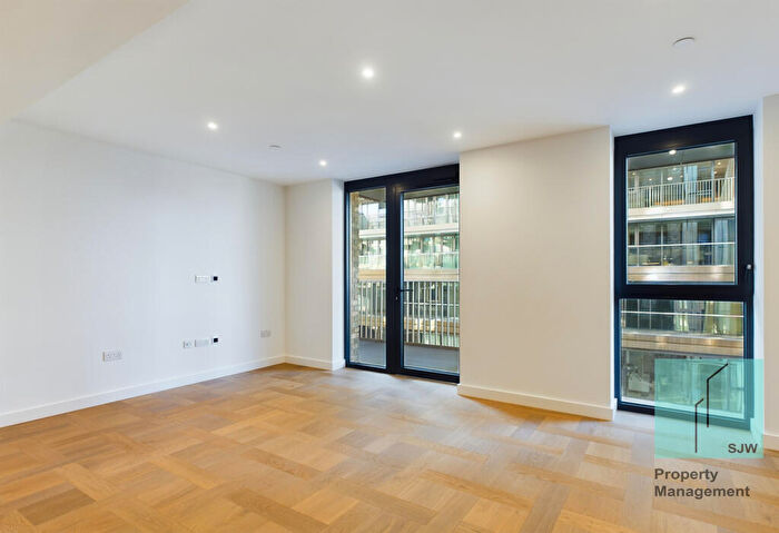 2 Bedroom Apartment To Rent In Merino Gardens, London, E1W