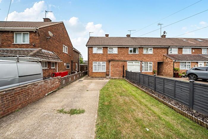 2 Bedroom End Of Terrace House For Sale In Cell Barnes Lane, St. Albans, AL1