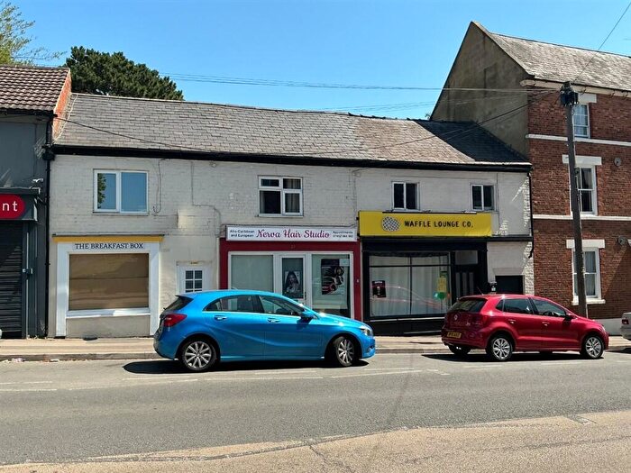 3 Bedroom Flat For Sale In High Street, Wellingborough, NN8