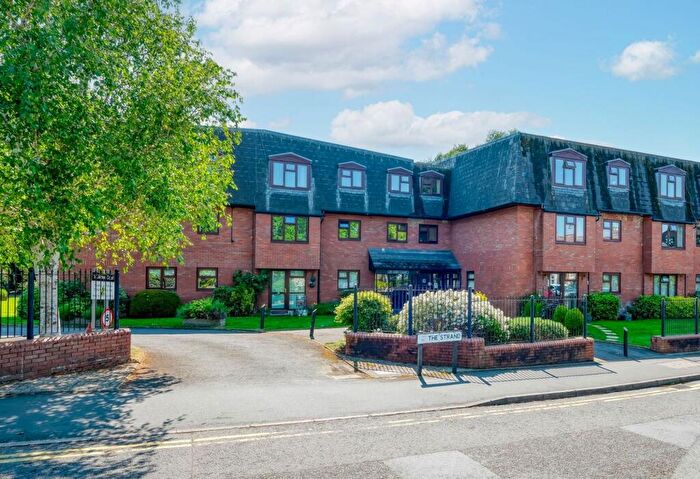1 Bedroom Retirement Property For Sale In The Strand, St. James Court, B61
