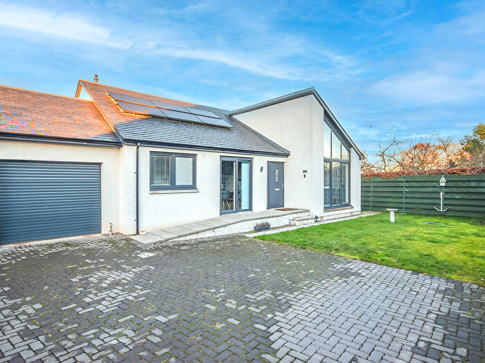 3 Bedroom Detached Bungalow For Sale In Birnam Wood Way, Wolfhill, Perth, PH2