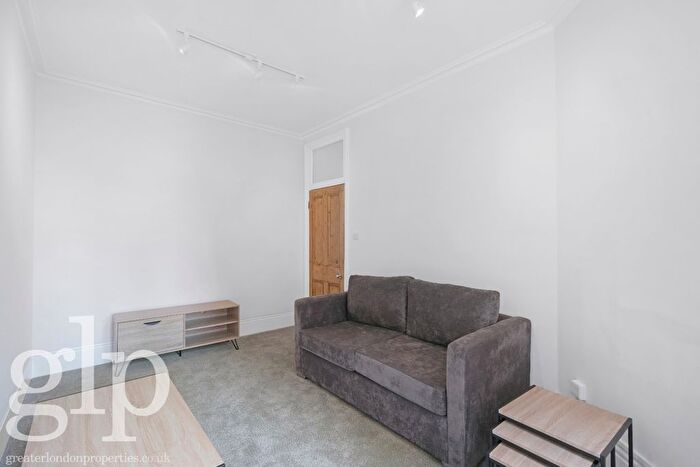 1 Bedroom Flat To Rent In Burleigh Mansions, Charing Cross Road, London, Greater London, Covent Garden, WC2H