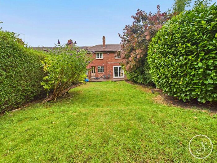 3 Bedroom Town House To Rent In Miles Hill Crescent, Chapel Allerton, Leeds, LS7