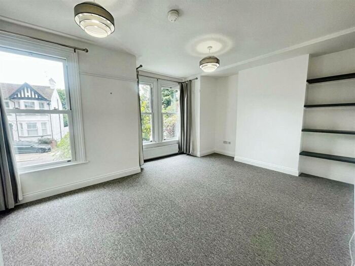 2 Bedroom Flat To Rent In Orsett Road, Grays, RM17