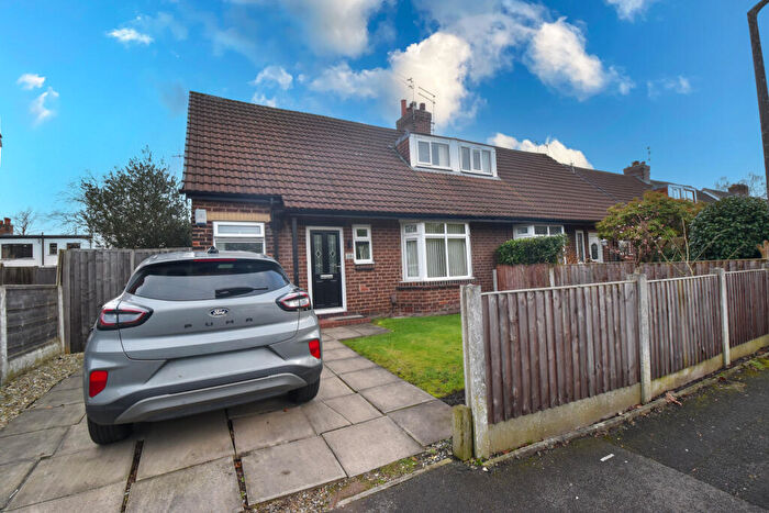 3 Bedroom Semi Detached House For Sale In Old Crofts Bank, Urmston, M41