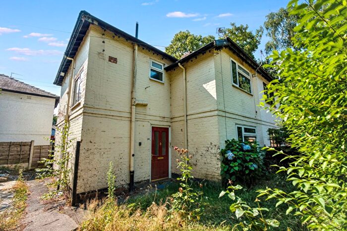 3 Bedroom Semi-Detached House For Sale In Winifred Road, Urmston, Manchester, M41