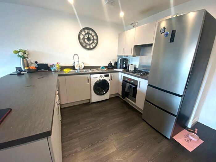 2 Bedroom Flat For Sale In Horizon Place, Studio Way, Borehamwood, Hertfordshire, WD6