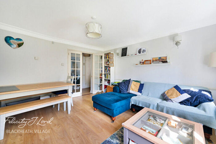 2 Bedroom Flat For Sale In Gilbert Close, London, SE18