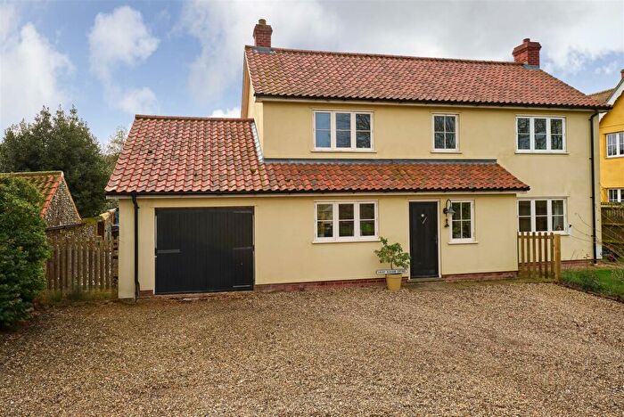 4 Bedroom Detached House For Sale In Cherry Blossom Cottage, Wortham, IP22