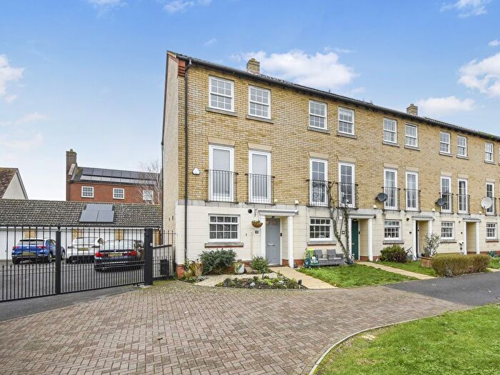 3 Bedroom Town House For Sale In Orchard Way, Lower Cambourne, CB23