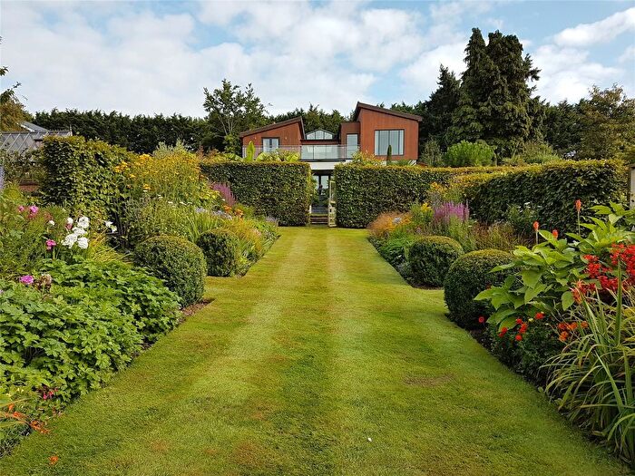 6 Bedroom Detached House For Sale In Newbury Road, Headley, Thatcham, Berkshire, RG19