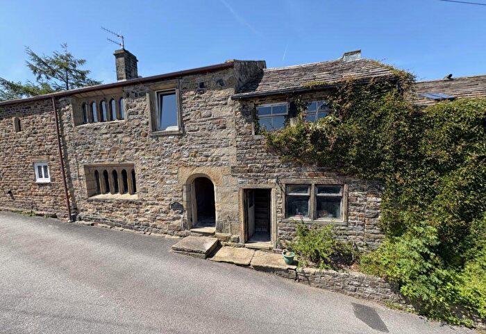 3 Bedroom House For Sale In Bedroom House With Adjoining Former Cottage For Sale – Nichol House Farm, Trawden, Colne, BB8