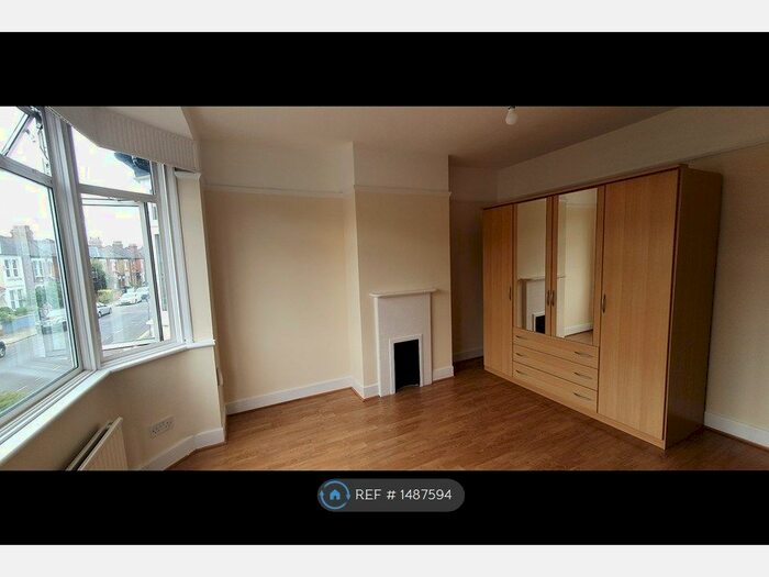 3 Bedroom Terraced House To Rent In Mannock Road, London, N22