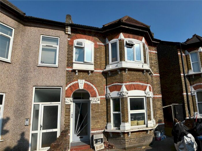 Studio To Rent In Brighton Road, South Croydon, CR2