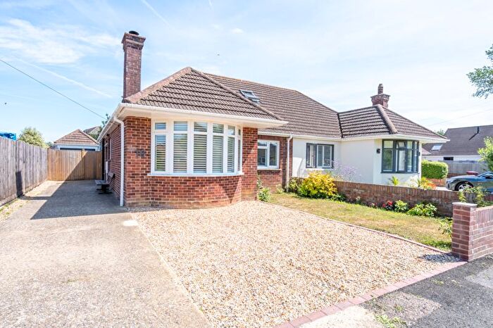 2 Bedroom Semi-detached Bungalow For Sale In Barker Close, Chichester, PO18