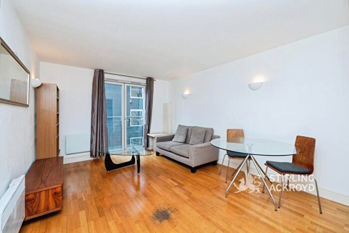 1 Bedroom Apartment To Rent In Plumbers Row, Aldgate, London, E1