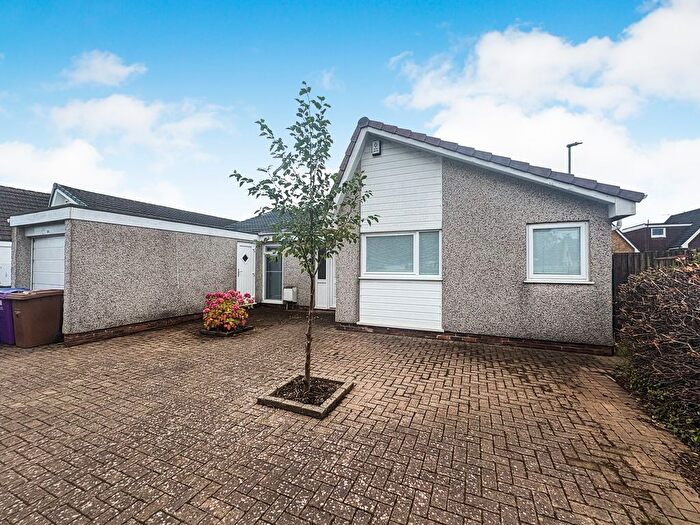 2 Bedroom Detached Bungalow For Sale In Hoylake Square, Kilwinning, KA13