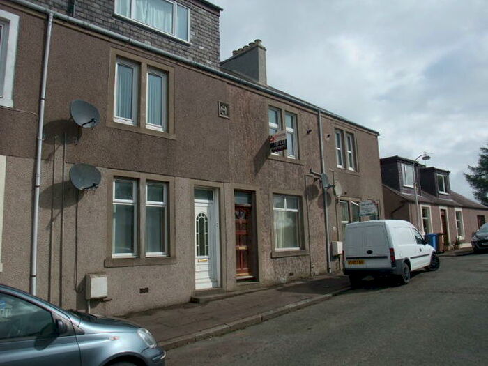 1 Bedroom Flat To Rent In Coaledge, Crossgates, Fife, KY4