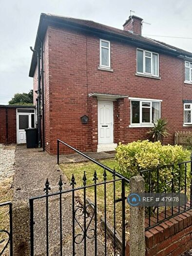 3 Bedroom Semi-Detached House To Rent In West Pinfold, Royston, Barnsley, S71