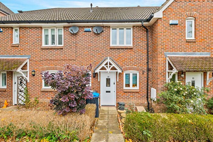 2 Bedroom Terraced House To Rent In Ref: Gf - Chandos Gardens, Old Coulsdon, CR5