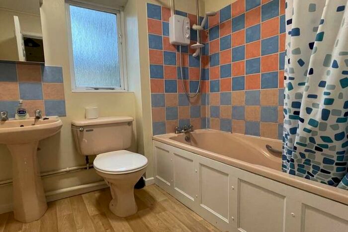 1 Bedroom Flat To Rent In Briarswood, Southampton, SO16