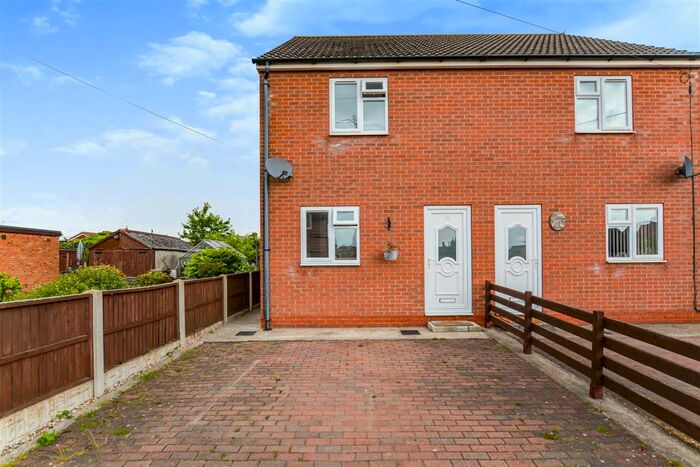 2 Bedroom Semi-Detached House To Rent In Old Village Street, Gunness, Scunthorpe, DN15