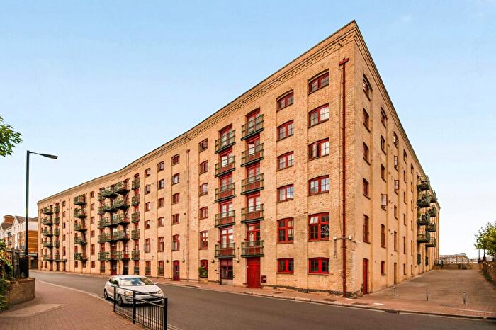 2 Bedroom Flat For Sale In Globe Wharf, Rotherhithe Street, SE16