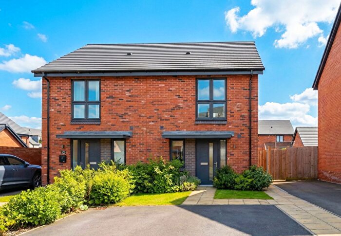 2 Bedroom Semi Detached House For Sale In Rosewood Drive, Blythe Valley, B90