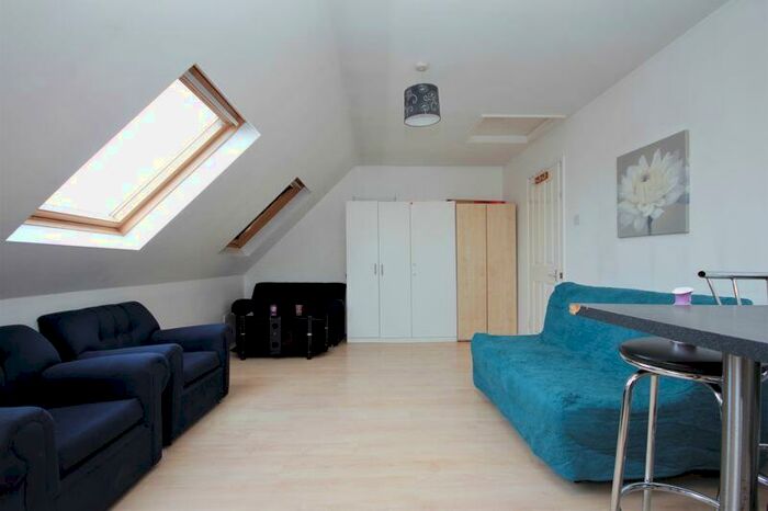 1 Bedroom Apartment To Rent In Station Road, Edgware, HA8