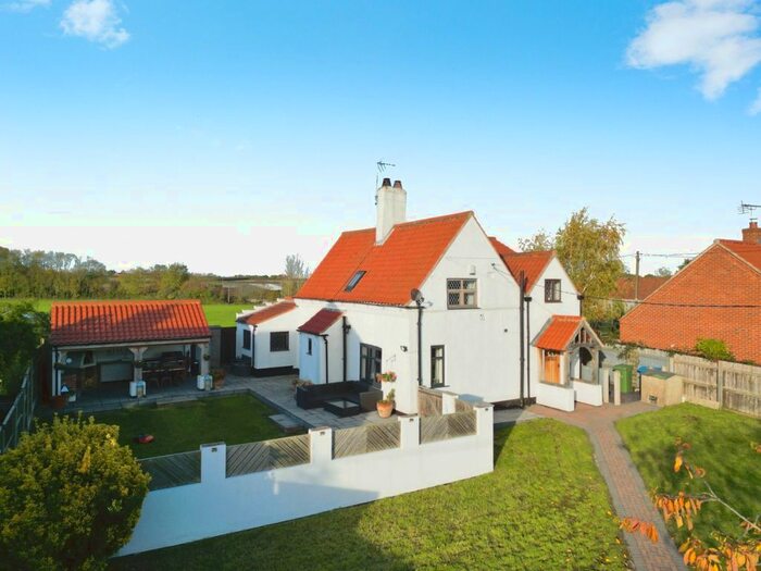 4 Bedroom Detached House For Sale In Town Street, Treswell, Retford, Nottinghamshire, DN22