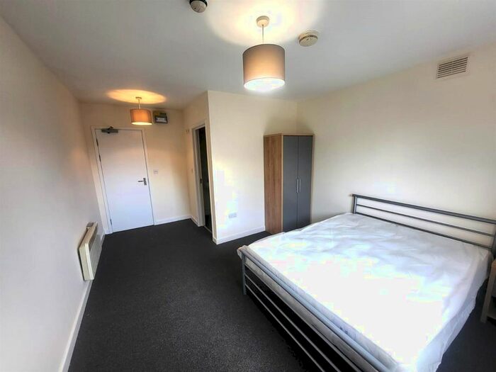 Studio To Rent In Westland Road, Wolverhampton, WV3