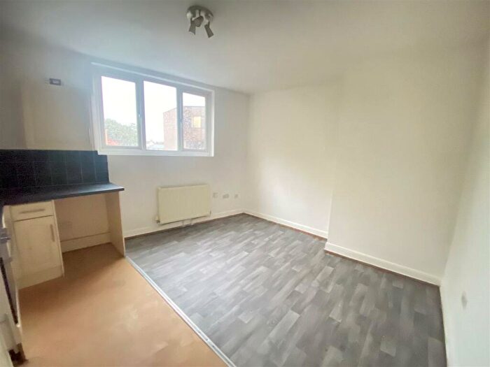 1 Bedroom Flat To Rent In High Street, Erdington, Birmingham, B23