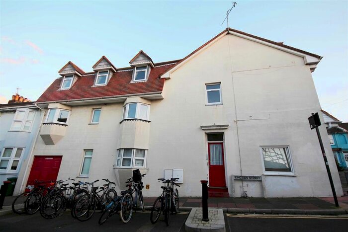 2 Bedroom Flat To Rent In Southover Street, Brighton, BN2