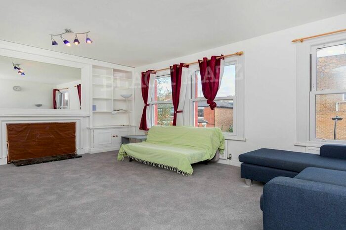 1 Bedroom Maisonette To Rent In Thornfield Road, London, W12