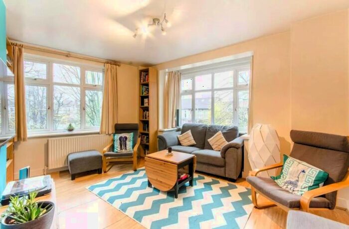 2 Bedroom Apartment To Rent In Fairlop Road, Leyton, E11