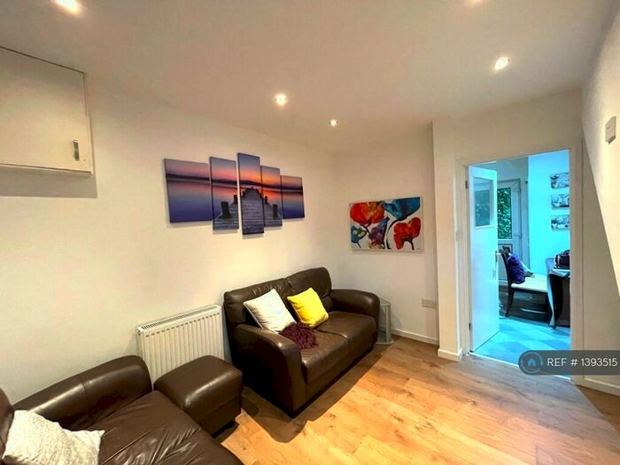 5 Bedroom Terraced House To Rent In Fladbury Crescent, Birmingham, B29