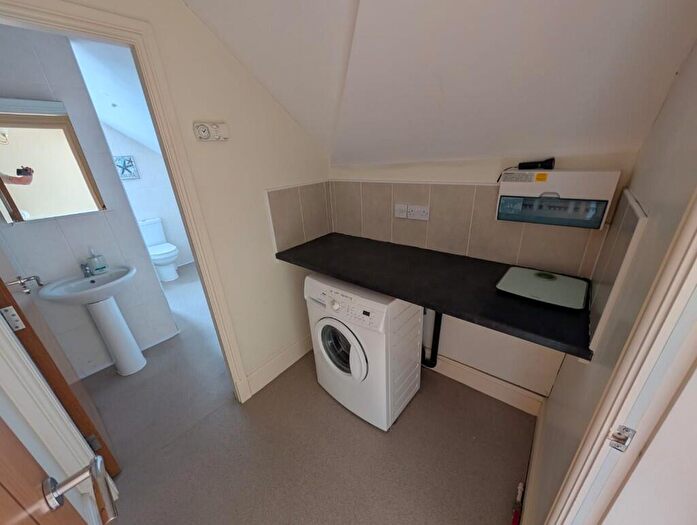 2 Bedroom Apartment To Rent In South Clifton Street, Lytham St. Annes, Lancashire, FY8