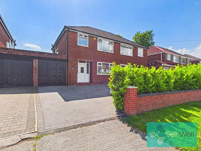3 Bedroom Semi-Detached House For Sale In Half Edge Lane, Eccles, M30