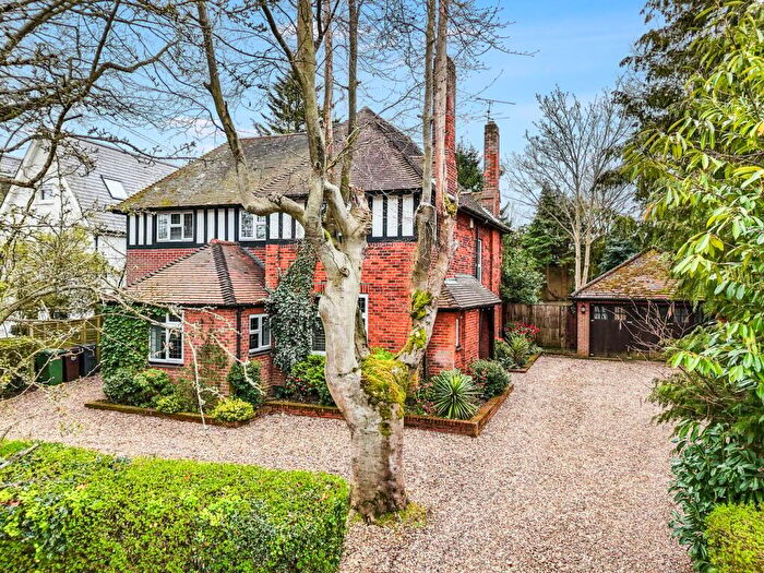 5 Bedroom Detached House For Sale In Middleton Road, Shenfield, Brentwood, CM15