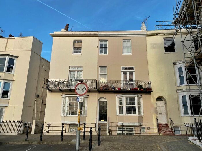 1 Bedroom Flat To Rent In Albert Terrace, Margate, CT9