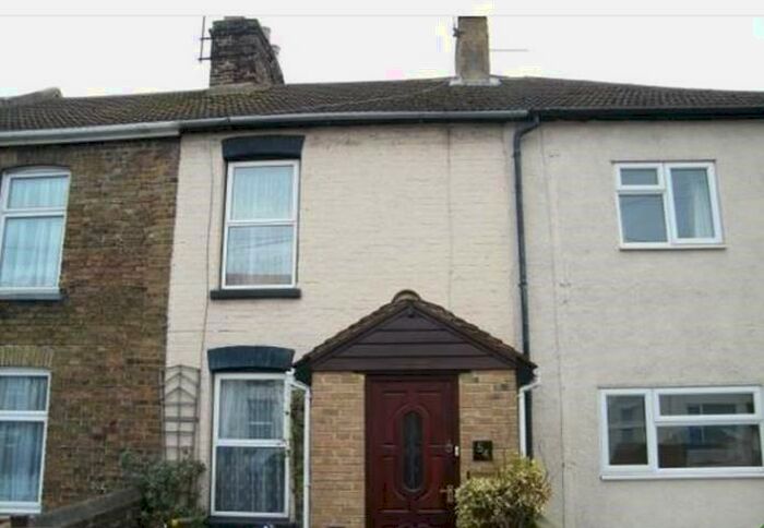 2 Bedroom House To Rent In Shortlands Road, Sittingbourne, ME10