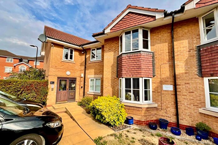 2 Bedroom Flat For Sale In Falconer Way, Treeton, Rotherham, S60