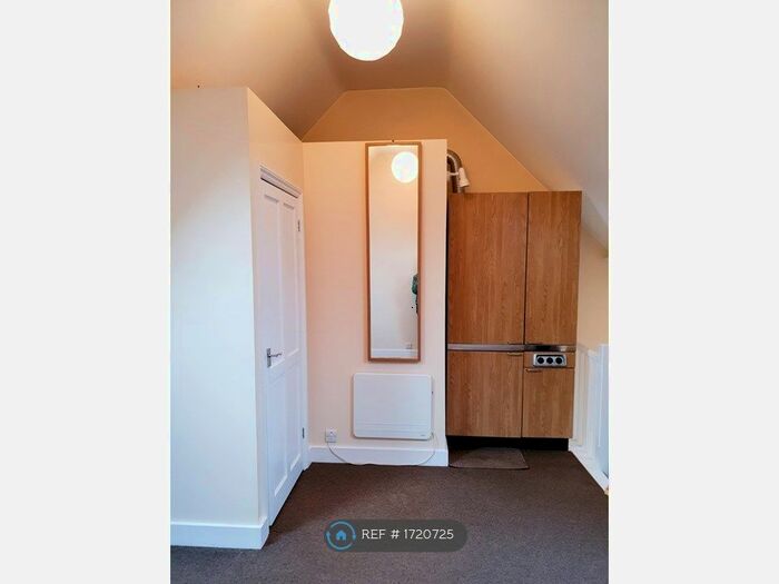 Studio To Rent In Western Road, Tring, HP23