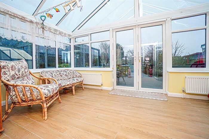 2 Bedroom Detached Bungalow For Sale In Grange Avenue, Hastings, TN34