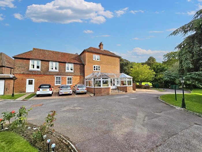 1 Bedroom Apartment To Rent In Tanners Lane, Haslemere, Surrey, GU27
