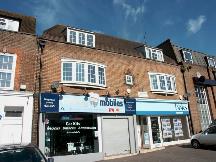 2 Bedroom Flat To Rent In Hill Avenue, Amersham, HP6